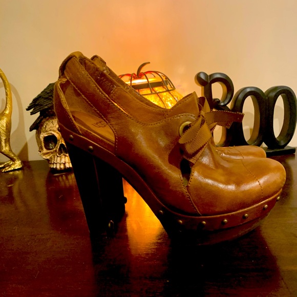 I can’t fit them anymore. - Picture 1 of 3